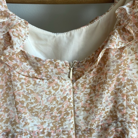 Wide Ruffle Short Floral Dress - Picture 5 of 9